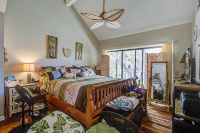 This 1-bedroom, 2-bathroom upper level unit is the perfect on The Seabrook Island Club in South Carolina - for sale on GolfHomes.com, golf home, golf lot