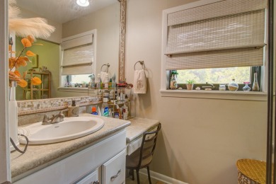 This 1-bedroom, 2-bathroom upper level unit is the perfect on The Seabrook Island Club in South Carolina - for sale on GolfHomes.com, golf home, golf lot