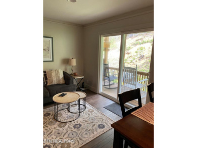 Nice home in the heart of the Smokies. Private End Unit. Great on Laurel Valley Golf Course in Tennessee - for sale on GolfHomes.com, golf home, golf lot