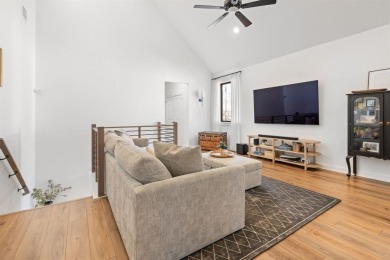 Do you live for city conveniences without being in the thick of on Stevens Park Golf Course in Texas - for sale on GolfHomes.com, golf home, golf lot