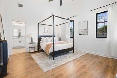 Do you live for city conveniences without being in the thick of on Stevens Park Golf Course in Texas - for sale on GolfHomes.com, golf home, golf lot