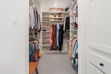 Do you live for city conveniences without being in the thick of on Stevens Park Golf Course in Texas - for sale on GolfHomes.com, golf home, golf lot