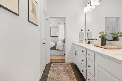 Do you live for city conveniences without being in the thick of on Stevens Park Golf Course in Texas - for sale on GolfHomes.com, golf home, golf lot
