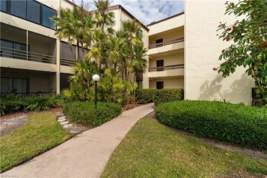 Welcome to Boca Ciega garden apartments located right off 41 in on Lakewood Country Club in Florida - for sale on GolfHomes.com, golf home, golf lot