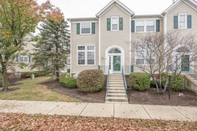 Come see this gorgeous, spacious three bedroom townhouse in on Orchard Valley Golf Course in Illinois - for sale on GolfHomes.com, golf home, golf lot