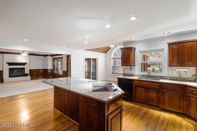 Welcome to 604 Lake Forest Parkway, a spacious home in one of on Lake Forest Country Club in Kentucky - for sale on GolfHomes.com, golf home, golf lot