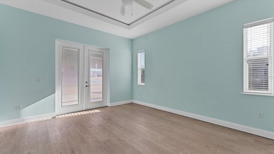 Under contract-accepting backup offers. Built in 2017, this on Oak Ford Golf Club in Florida - for sale on GolfHomes.com, golf home, golf lot