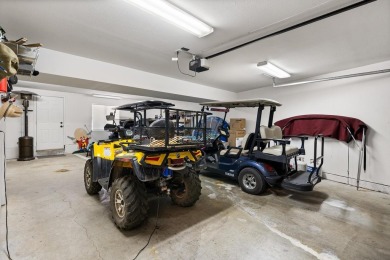 Charming Year-Round Retreat in Lake Almanor West Nestled on a on Lake Almanor West Golf Course in California - for sale on GolfHomes.com, golf home, golf lot