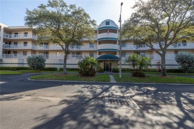 YOUR FLORIDA DREAM COMES TRUE - COMPLETELY REMODELED WATERFRONT on Seminole Lake Country Club in Florida - for sale on GolfHomes.com, golf home, golf lot