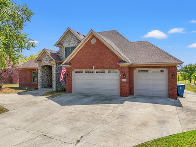Welcome to 1084 Scenic Garden, where everyday living feels just on Wild Turkey Trace Golf Club in Kentucky - for sale on GolfHomes.com, golf home, golf lot
