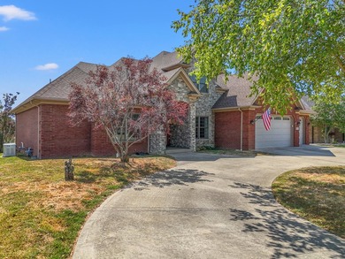 Welcome to 1084 Scenic Garden, where everyday living feels just on Wild Turkey Trace Golf Club in Kentucky - for sale on GolfHomes.com, golf home, golf lot