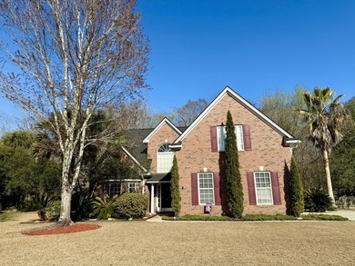 Gorgeous 4 bedroom home with 2.5 baths offering spacious rooms on Crowfield Golf and Country Club in South Carolina - for sale on GolfHomes.com, golf home, golf lot