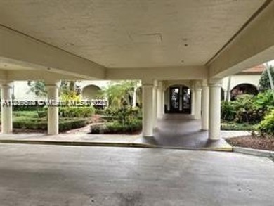 INVESTORS INVESTORS INVESTORS - RENTED FOR 2k A MONTH AND on Pine Island Ridge Country Club in Florida - for sale on GolfHomes.com, golf home, golf lot