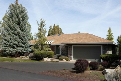 Eaglecrest Living at Its Finest!Located in the prestigious on Eagle Crest Golf Resort - Ridge Course in Oregon - for sale on GolfHomes.com, golf home, golf lot