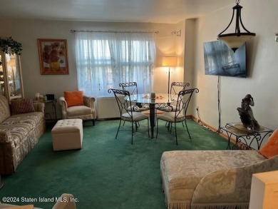 Luxury Hi-Rise 24 hour doorman. Bright & airy 1 bedroom 1 bath on Silver Lake Golf Course in New York - for sale on GolfHomes.com, golf home, golf lot