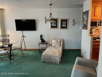 Luxury Hi-Rise 24 hour doorman. Bright & airy 1 bedroom 1 bath on Silver Lake Golf Course in New York - for sale on GolfHomes.com, golf home, golf lot