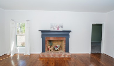 Beautiful 4-bedroom, 2.5-bath home in the desirable Woodside on Woodside Plantation Country Club in South Carolina - for sale on GolfHomes.com, golf home, golf lot