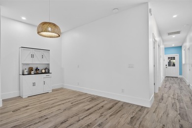 NEW CONSTRUCTION! JUST COMPLETED DOUBLE LOT 3 BEDROOM, 3 BATH, 2 on Riverwood Golf Club in Florida - for sale on GolfHomes.com, golf home, golf lot