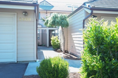 Stunning Lakefront Condo in Harbor Isle Golf Course Community! on Harbor Links Golf Course in Oregon - for sale on GolfHomes.com, golf home, golf lot