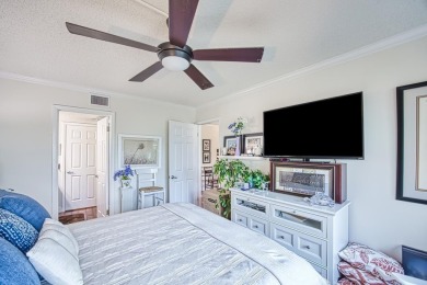 Live the Seven Lakes Lifestyle! Turnkey Furnished Condo with on Seven Lakes Golf and Tennis Community in Florida - for sale on GolfHomes.com, golf home, golf lot