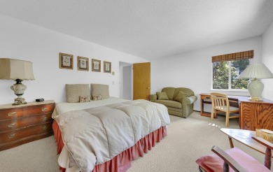 Spacious Retreat in Lake Almanor Country Club.Tucked away in a on Lake Almanor Country Club in California - for sale on GolfHomes.com, golf home, golf lot