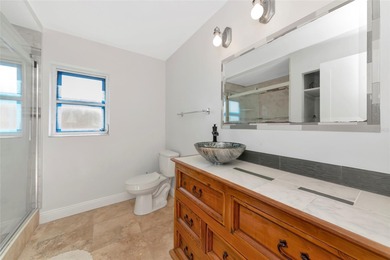 Beautiful 3-Bedroom, 3-Bath Pool Home in Desirable Bent Tree on Bent Tree Country Club in Florida - for sale on GolfHomes.com, golf home, golf lot