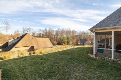 WOW! This beautiful, well-kept home features 3 bedrooms, 2.5 on Meadowlands Golf Club in North Carolina - for sale on GolfHomes.com, golf home, golf lot