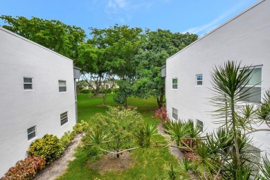 Clean and well maintained 2 Bedroom 2 Bath Condo , move- in on Kings Point Golf -Flanders Way in Florida - for sale on GolfHomes.com, golf home, golf lot