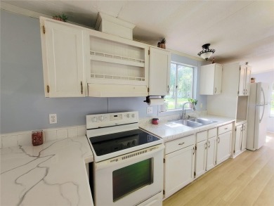 Charming Renovated 3-Bedroom Home Near Manatee Springs!
 on Chiefland Golf and Country Club in Florida - for sale on GolfHomes.com, golf home, golf lot