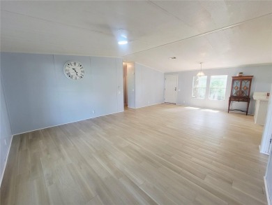 Charming Renovated 3-Bedroom Home Near Manatee Springs!
 on Chiefland Golf and Country Club in Florida - for sale on GolfHomes.com, golf home, golf lot