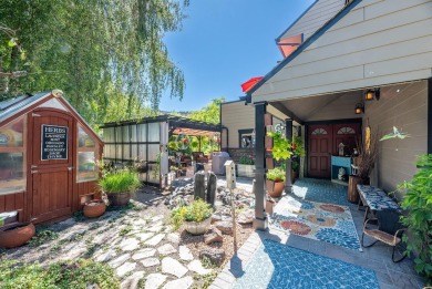 Nestled at the end of a quiet dead-end road, this beautifully on Prineville Golf and Country Club in Oregon - for sale on GolfHomes.com, golf home, golf lot