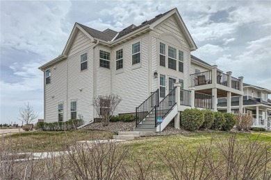 Nestled atop a corner lot, this beautiful sunlit property is on Southern Hills Golf Club in Minnesota - for sale on GolfHomes.com, golf home, golf lot