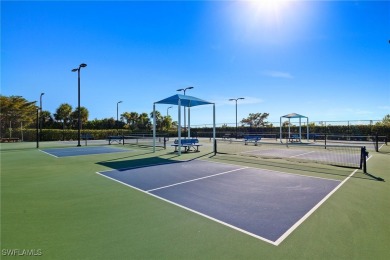 Spacious  gorgeous Wheaton floorplan on a Sweeping Corner Lot in on Sabal Springs Golf and Racquet Club in Florida - for sale on GolfHomes.com, golf home, golf lot