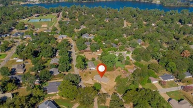 This 3 bedroom, 2 bath, brick home is the perfect home for a on Hide-A-Way Lake Golf Course in Texas - for sale on GolfHomes.com, golf home, golf lot