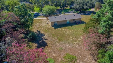 This 3 bedroom, 2 bath, brick home is the perfect home for a on Hide-A-Way Lake Golf Course in Texas - for sale on GolfHomes.com, golf home, golf lot