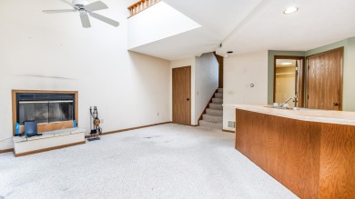 Comfortable 1 bed, 2 bath Walnut Hill Golf Villa with on Eagle Ridge Inn and Resort in Illinois - for sale on GolfHomes.com, golf home, golf lot