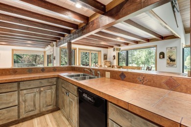 Situated on a peaceful cul-de-sac along the scenic Woodlands on Sunriver Woodlands Golf Course in Oregon - for sale on GolfHomes.com, golf home, golf lot