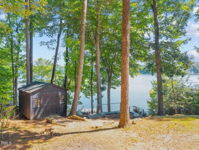 EXCITING, GORGEOUS, MOVE IN READY, MUST-SEE LAKEFRONT HOME on River Golf and Country Club at Lake Royale in North Carolina - for sale on GolfHomes.com, golf home, golf lot