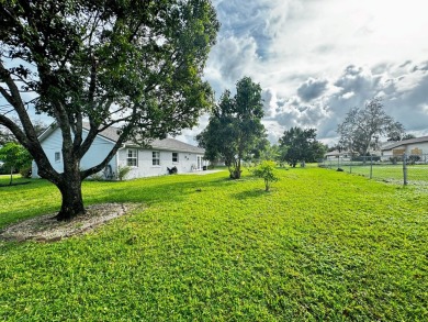 EXCEPTIONALLY... WELL MAINTAINED HOME ON LARGE CORNER LOT IN THE on Sun n Lake Golf and Country Club in Florida - for sale on GolfHomes.com, golf home, golf lot