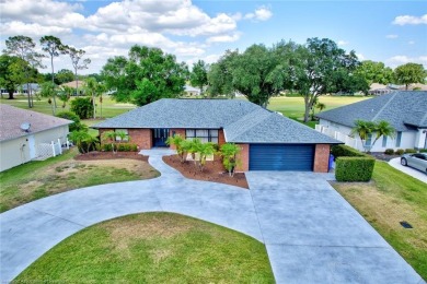 BUYER'S FINANCING FELL THROUGH! APPRAISAL AND INSPECTIONS on Country Club of Sebring in Florida - for sale on GolfHomes.com, golf home, golf lot