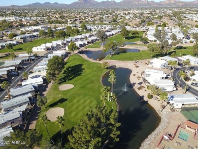 Beautifully maintained and fully furnished 1-bed, 1-bath home on Roadhaven Golf Course in Arizona - for sale on GolfHomes.com, golf home, golf lot