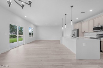 Beautiful New Construction in Sun 'N Lake - 4 Bedrooms, 3 Baths on Sun n Lake Golf and Country Club in Florida - for sale on GolfHomes.com, golf home, golf lot