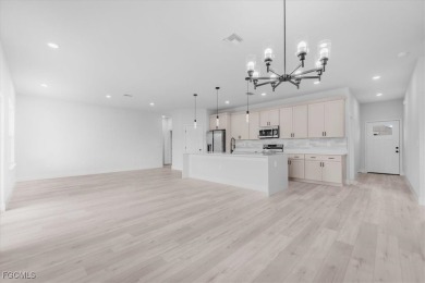 Beautiful New Construction in Sun 'N Lake - 4 Bedrooms, 3 Baths on Sun n Lake Golf and Country Club in Florida - for sale on GolfHomes.com, golf home, golf lot
