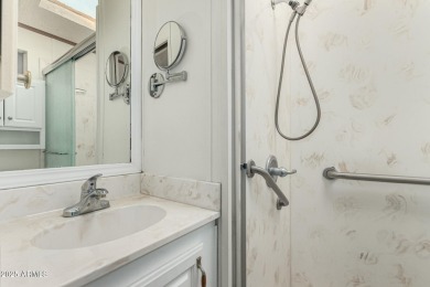 Beautifully maintained and fully furnished 1-bed, 1-bath home on Roadhaven Golf Course in Arizona - for sale on GolfHomes.com, golf home, golf lot