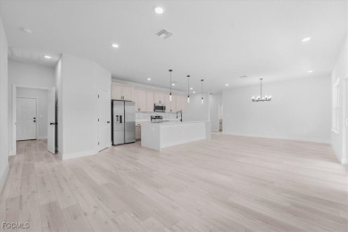 Beautiful New Construction in Sun 'N Lake - 4 Bedrooms, 3 Baths on Sun n Lake Golf and Country Club in Florida - for sale on GolfHomes.com, golf home, golf lot