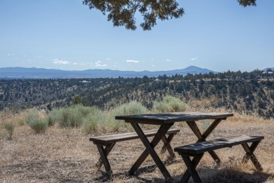 Discover the perfect getaway or build site in the highly sought- on  in Oregon - for sale on GolfHomes.com, golf home, golf lot
