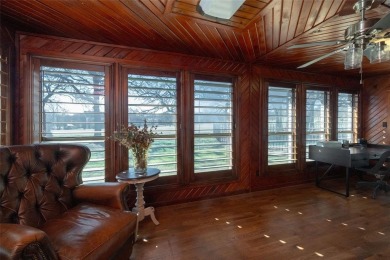 Stunningly updated home in a lakeside and golf community! on The Club At Runaway Bay in Texas - for sale on GolfHomes.com, golf home, golf lot