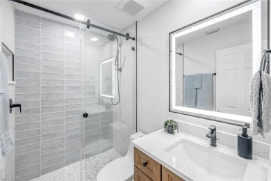 This charming 3 bedroom, 2 bath courtyard villa home is nicely on Hunters Ridge Country Club in Florida - for sale on GolfHomes.com, golf home, golf lot