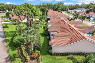 This charming 3 bedroom, 2 bath courtyard villa home is nicely on Hunters Ridge Country Club in Florida - for sale on GolfHomes.com, golf home, golf lot
