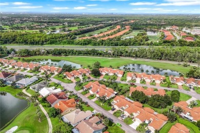 This charming 3 bedroom, 2 bath courtyard villa home is nicely on Hunters Ridge Country Club in Florida - for sale on GolfHomes.com, golf home, golf lot